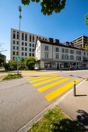 12132924-2 Weniger Autos - mehr Uster: Im Juni wird das im Stadtzentrum möglich sein.