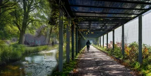So stellen sich die Planer den Solarradweg vor. So stellen sich die Planer den Solarradweg vor.