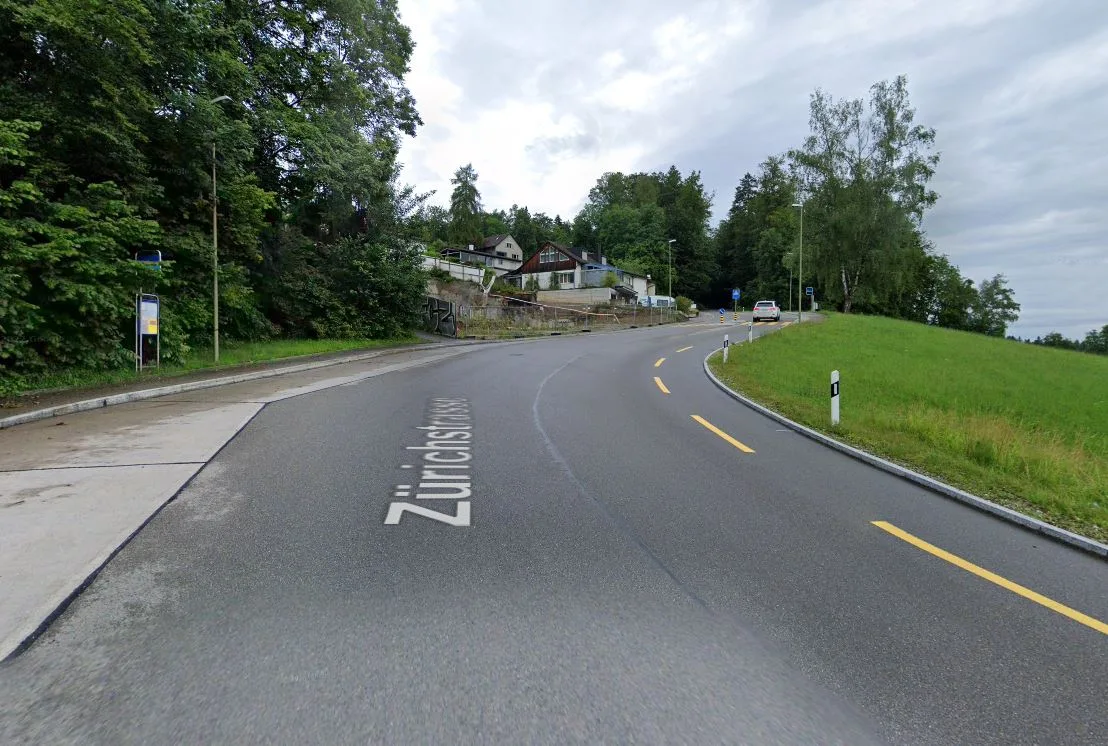 Strasse in Maur gesperrt.