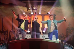 11537312-2 Abschiedstournee Fettes Brot in "the hall".
26.4.2023