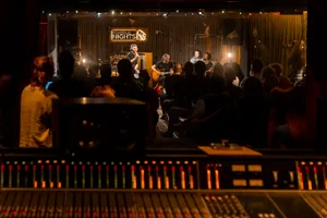 22131537-3 James Gruntz mit Band an den Powerplay Nights im Tonstudio Powerplay in Maur.