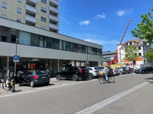 11890243-11 Die SVP fordert für jeden abgebauten Parkplatz in Uster einen Ersatz.