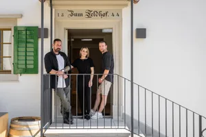 Team des Restaurant Feldhof mit v.r. Maik Waskowski, Cheyenne Kessler, Matthias Freund Team des Restaurant Feldhof mit v.r. Maik Waskowski, Cheyenne Kessler, Matthias Freund