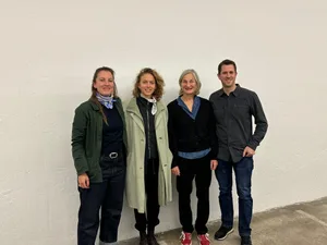Anja Gada (zweite von links) und Karin Niedermann (zweite von rechts) sind das neue Praesidium der SP Uster. Anja Gada (zweite von links) und Karin Niedermann (zweite von rechts) sind das neue Praesidium der SP Uster.