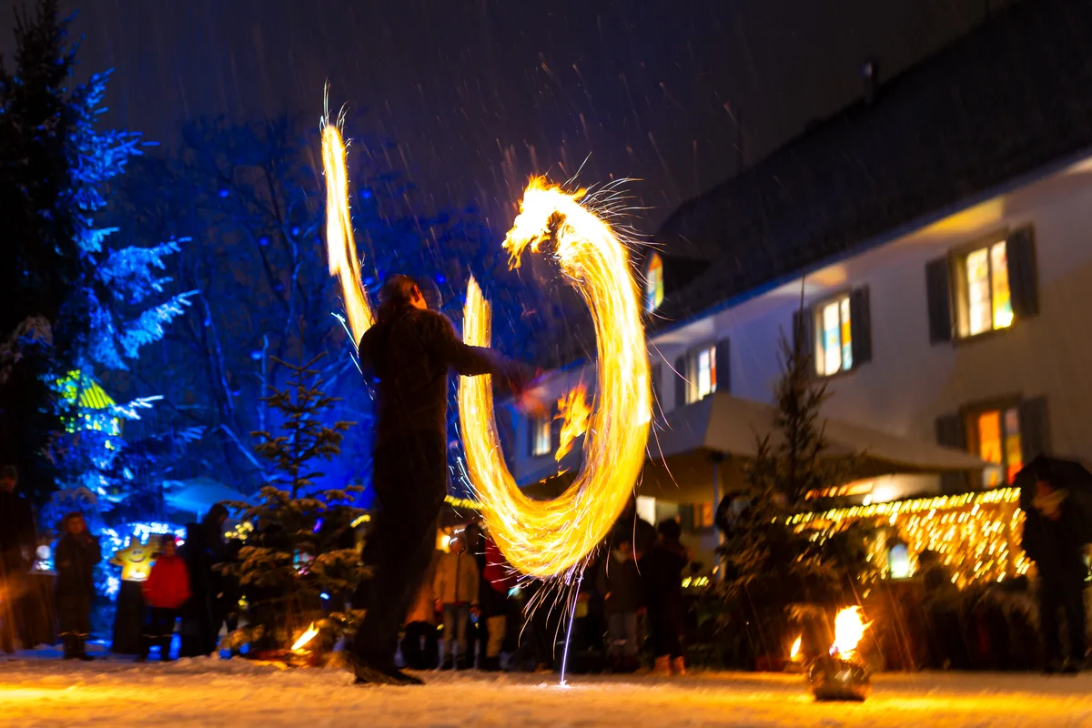 22656644-1 Winterspektakel bei der Oberen Mühle am Freitag, 1. Dezember 2023.