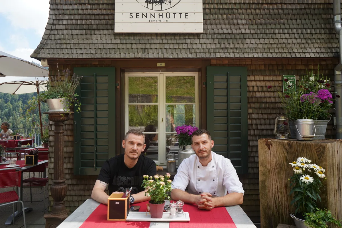 Bettina Fleps, die neue Pächterin der «Sennhütte», setzt auf traditionelle Werte, den Gästen gefällts.