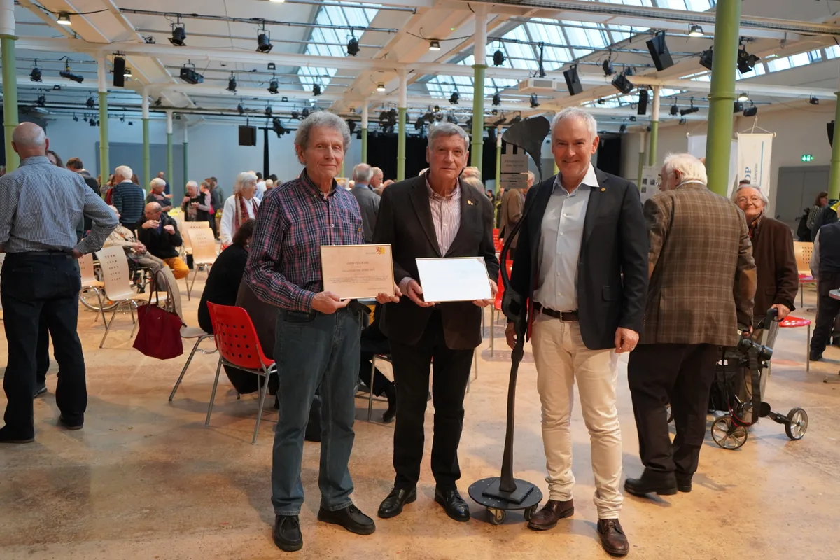 Neujahrsapéro in der Zwicky Fabrik in Fällanden am 8. Jan 2023. Von links: Hansueli Kaul, Hansuel Gfeller, Tobias Diener.