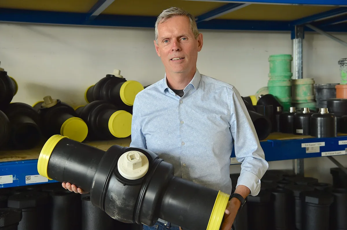 CEO Ernst Uhler erklärt, warum der Verwaltungsrat der EZL die Pläne für das Fernwärmeprojekt «Ast Süd» abbläst. Man sieht EZL-CEO Ernst Uhler.