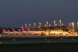 16496206-3 Der angepasste Sachplan Infrastruktur Luftfahrt (SIL) führt laut Flughafen zu mehr Pünktlichkeit und weniger Fluglärm in der Nacht.