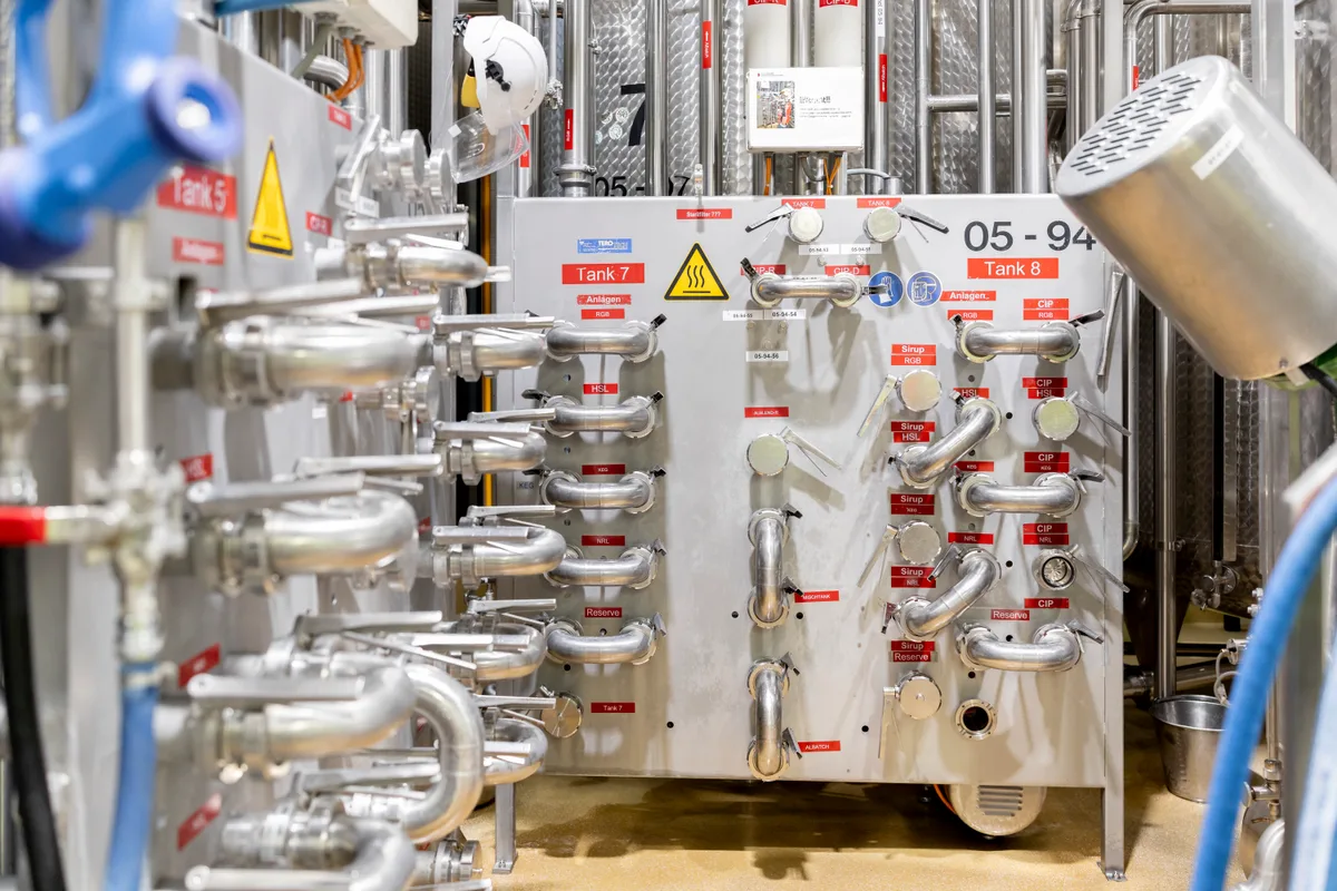 Blick auf einen Siruptank.