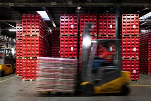 28406967-5 Produktions und Abfüllanlage der Coca Cola HBC