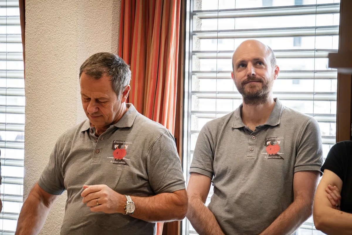 Neujahrsapero in Schwerzenbach im Chimlisaal. Martin Hermann bei seiner Rede.
