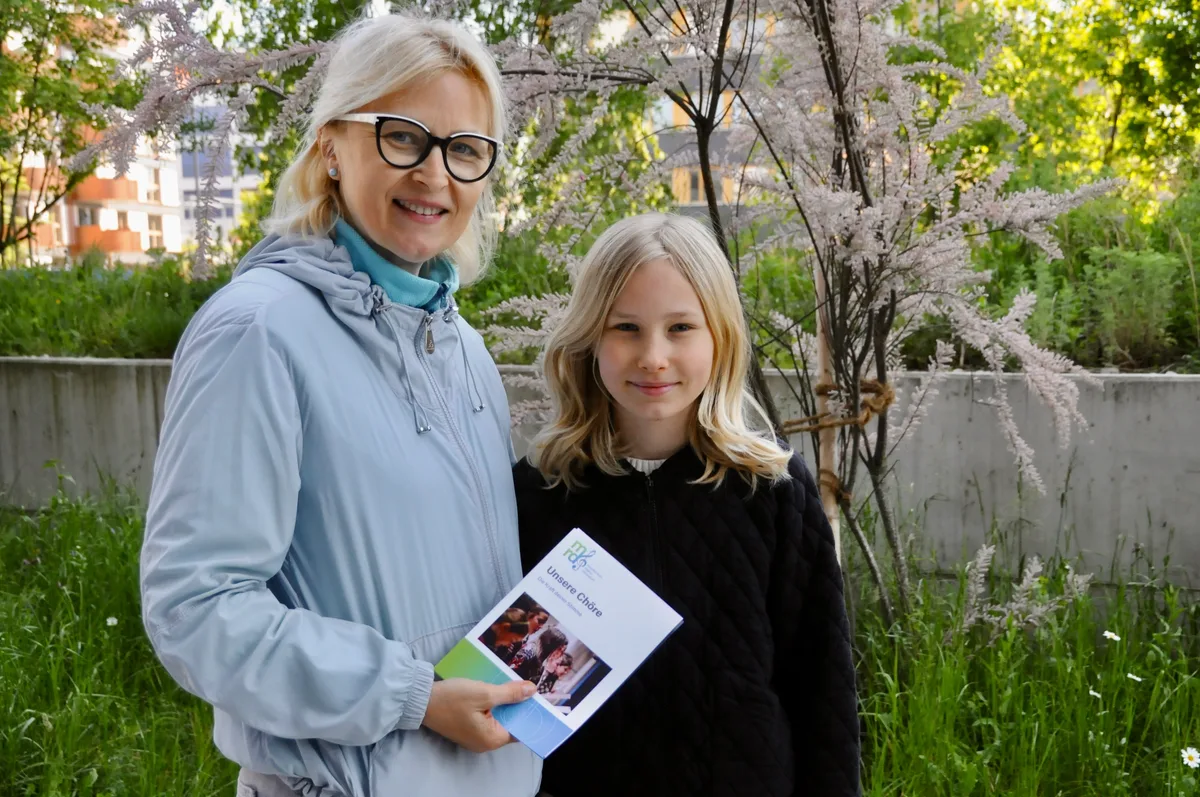Alyona und ihre Tochter Anastasiya leben in einem der drei neuen Hochhäuser.