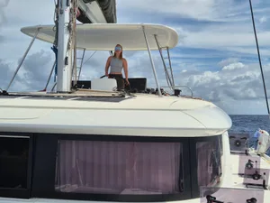 28317015-2 Vanessa Rüegsegger aus Dübendorf überquerte in drei Wochen mit 7 anderen den Atlantik auf einem Segelboot.
