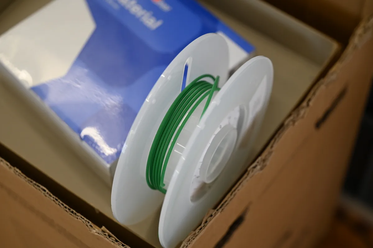 So sieht das Rohmaterial für den 3D-Drucker aus.
