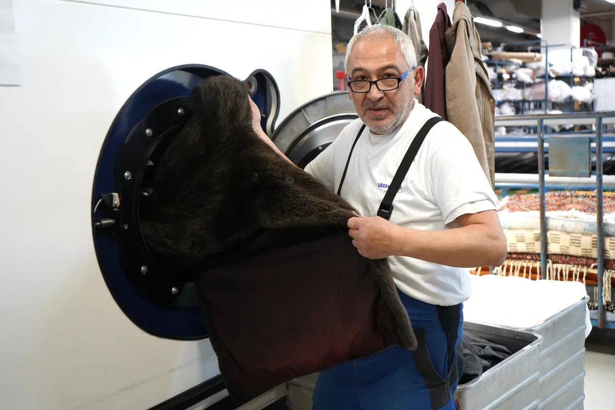 Die Lässer Teppichreinigung in Dübendorf ist eine der wenigen Firmen in der Schweiz, die Pelze reinigen.