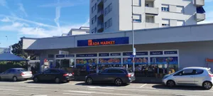 Der Ada Market in Dübendorf bietet Waren aus verschiedenen Kulturen an. Der Ada Market in Dübendorf bietet Waren aus verschiedenen Kulturen an.