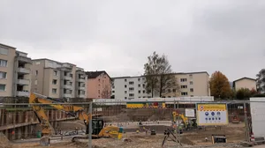 Baustelle an der Birchlenstrasse in Dübendorf. Alte Häuser mit günstigen Wohnungen machen Neubauten mit hohen Mieten und einer erhöhten Ausnützung der Parzellen Platz. Baustelle an der Birchlenstrasse in Dübendorf. Alte Häuser mit günstigen Wohnungen machen Neubauten mit hohen Mieten und einer erhöhten Ausnützung der Parzellen Platz.
