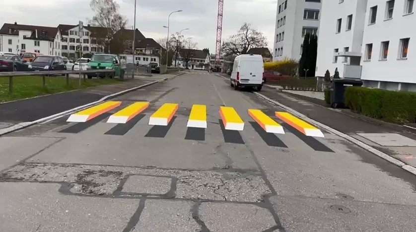 Ein Fussgängerstreifen über eine Strasse.
