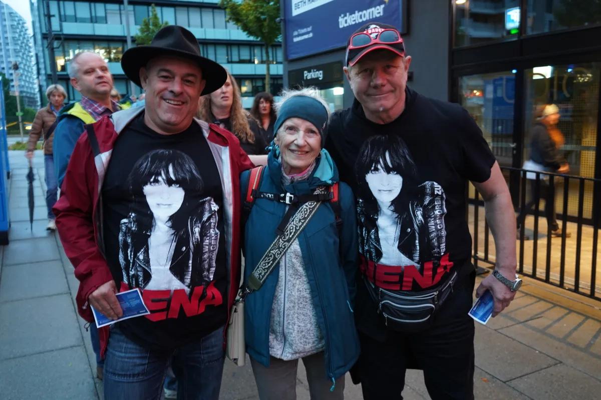 Dario, Romi und Christian freuen sich seit 13 Monaten auf dieses Konzert: «Wir sind mit ihr aufgewachsen, sie ist heute noch wie damals.»