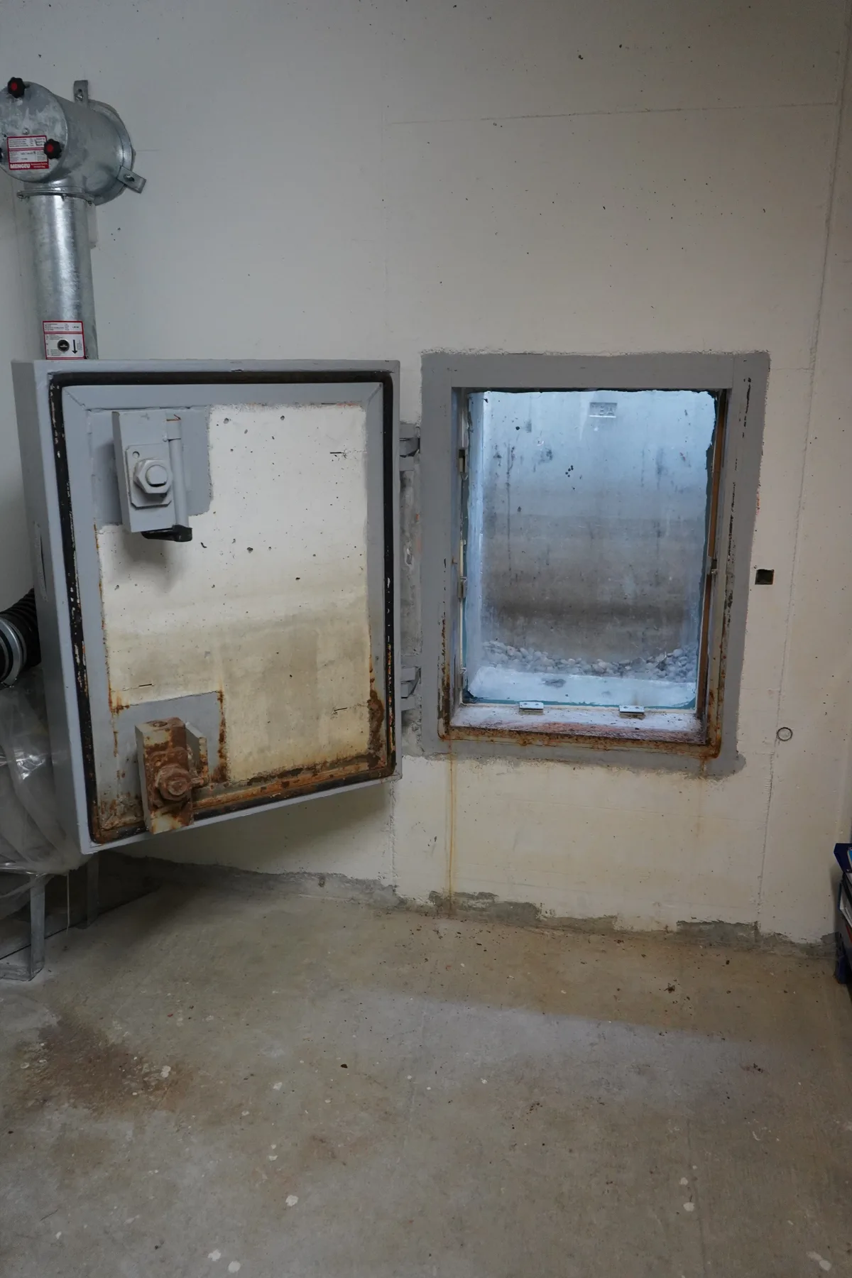 Ein Fluchtausgang in einem Schutzraum.