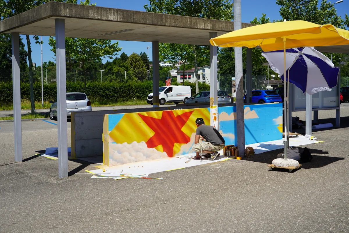 Hohl besprayt den Tiefgaragenabgang.
