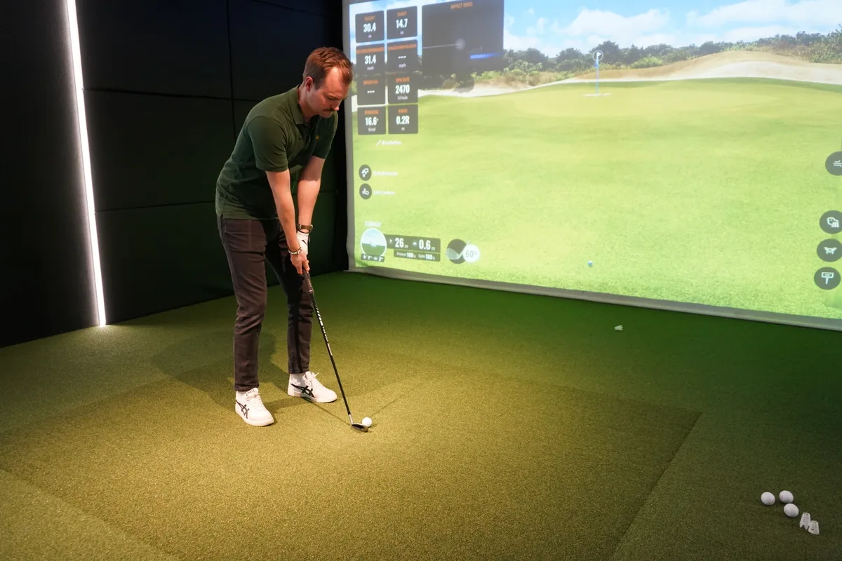 Raphael Kern spielt Golf.