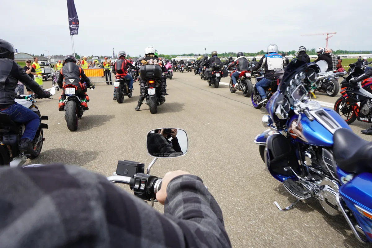 Mit dabei am "Ride Out" vom 34. Love Ride in Dübendorf.