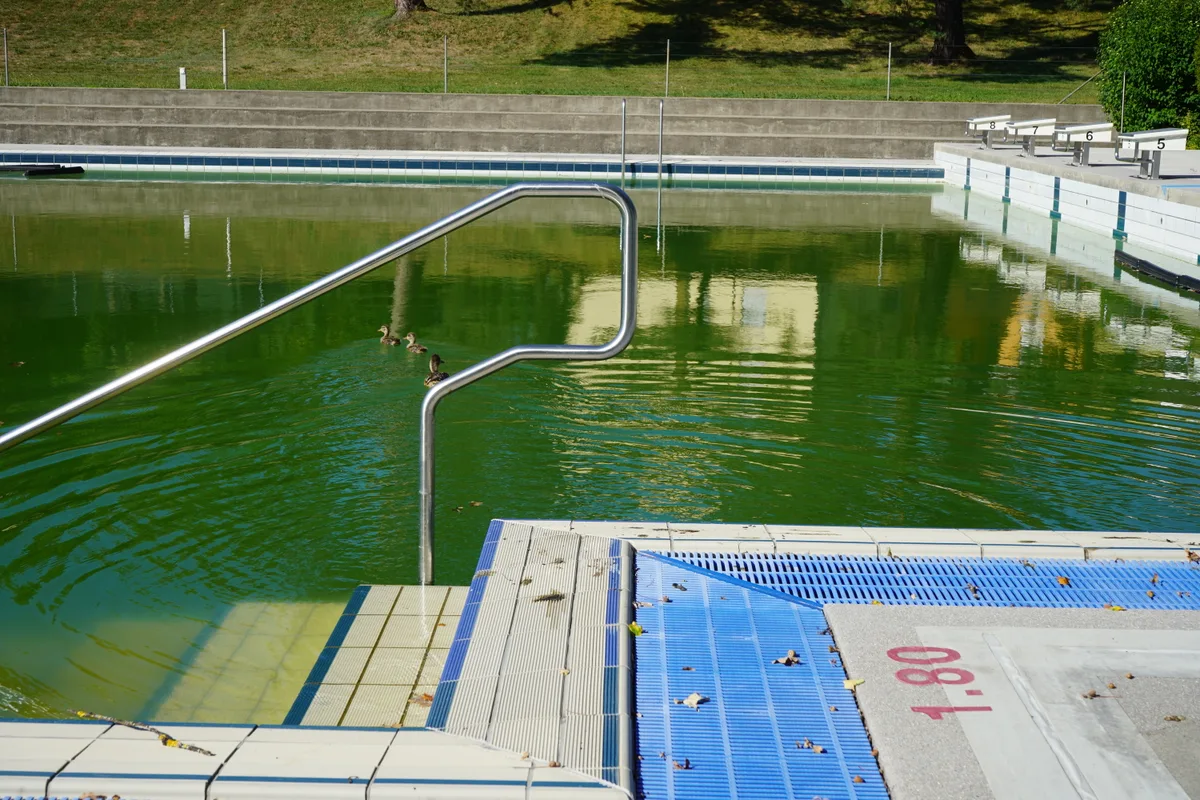 Impressionen der Baustelle Badi Oberdorf in Dübendorf.