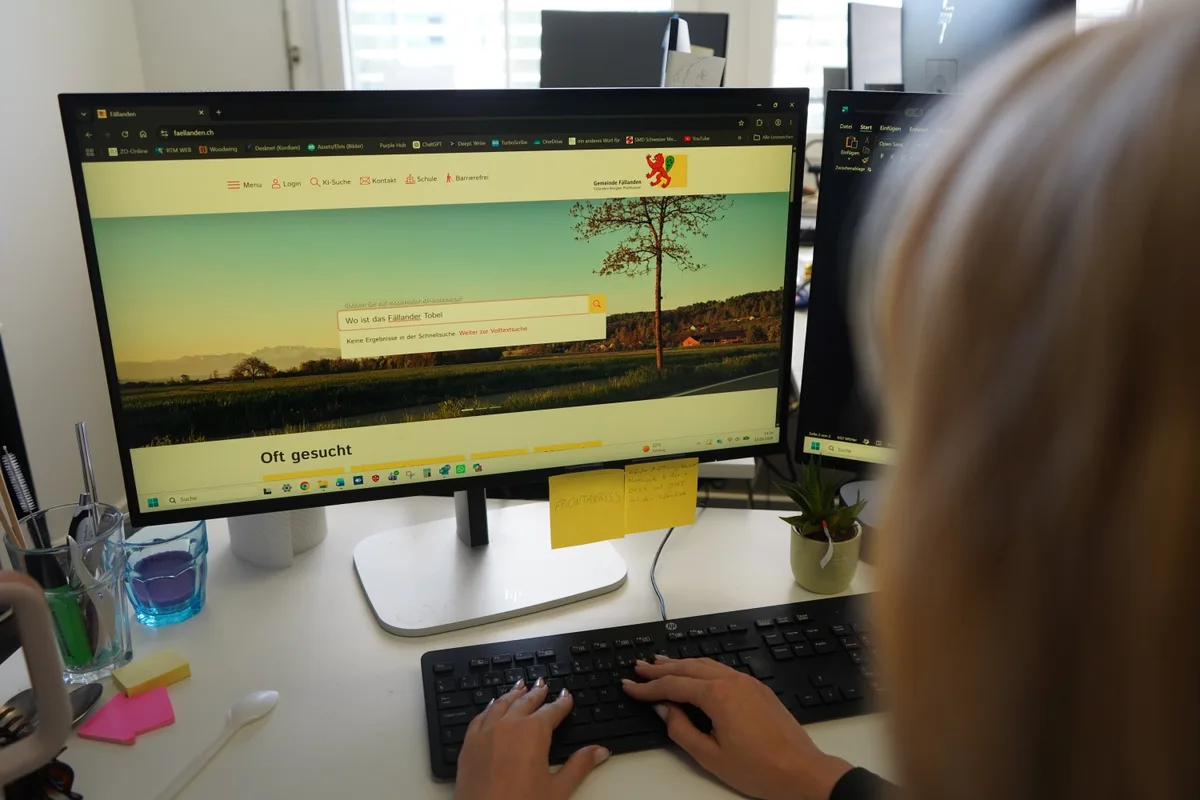 Die KI-Suchfunktion ist seit diesem Jahr auf der Gemeindewebsite in Betrieb. Beim Test zeigen sich die Stärken und Schwächen der neuen Anwendung. (Symbolbild)