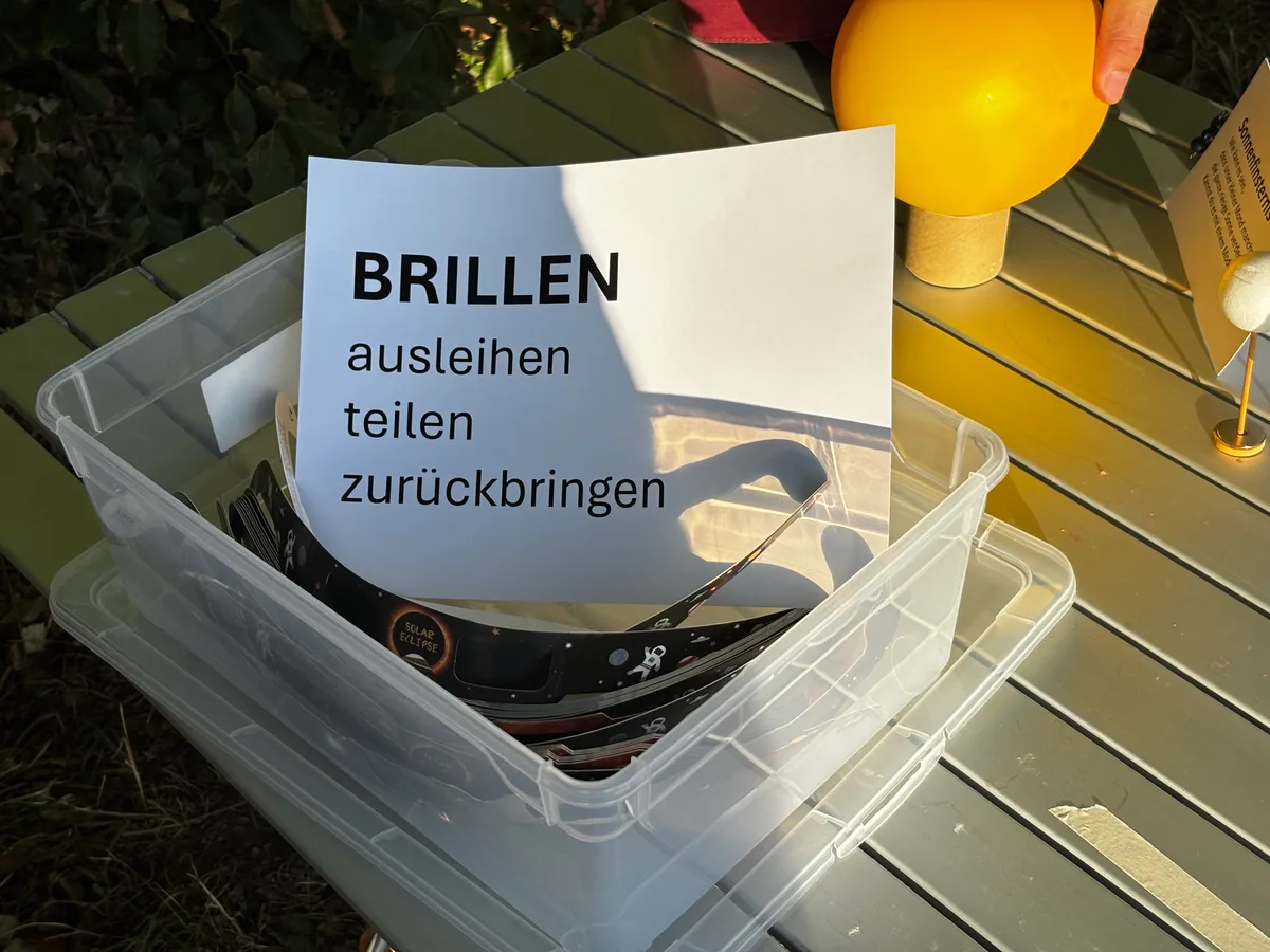 Ganz wichtig: Immer die Augen schützen! Schutzbrillen für Sonnenfinsternis