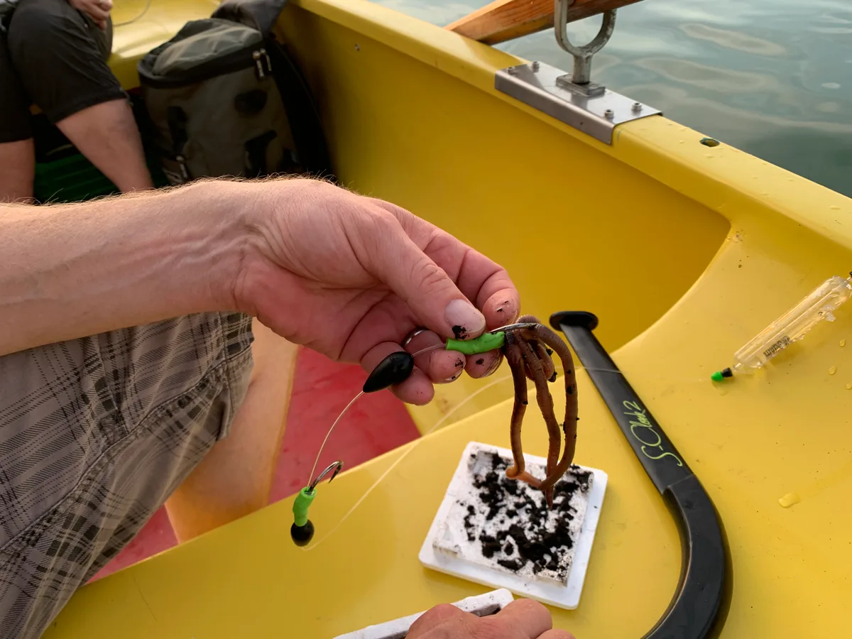 Mit zwei Fischern auf dem Greifensee.