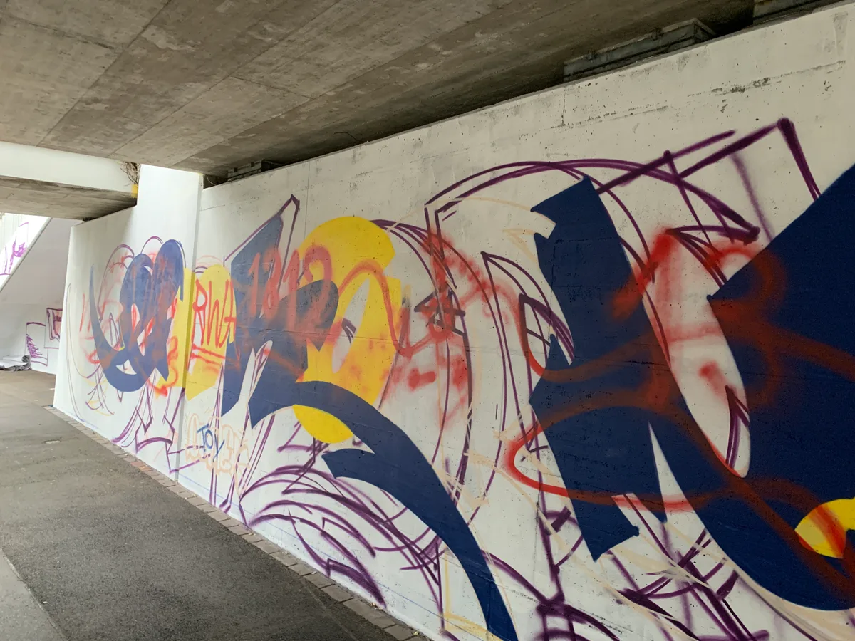 Graffitikunst in Dübendorf wurde übersprayt.