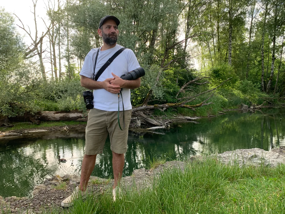 Joseph Khakshouri war weltweit schon an vielen brenzligen Orten. Der Fällander kann aber auch am Greifensee an einer bescheidenen Fototour Gefallen finden.