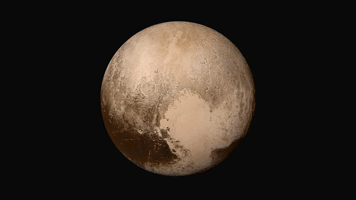 30106068-4 Pluto - das letzte und detaillierteste Bild, das von der NASA-Raumsonde New Horizon vor ihrer nächsten Annäherung an Pluto am 14. Juli 2015 zur Erde gesendet wurde.