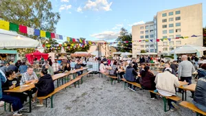27207945-4 Streetfoodfestival in Dübendorf.