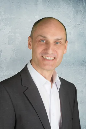 24205517-2 daniel North fdp