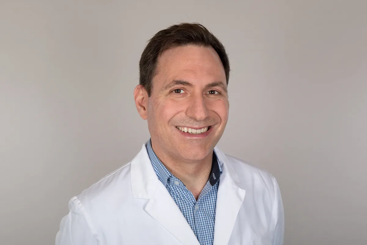 Ralf Joukhadar verlässt die Frauenklinik Züri Ost. Ralf Joukhadar verlässt die Frauenklinik Züri Ost.