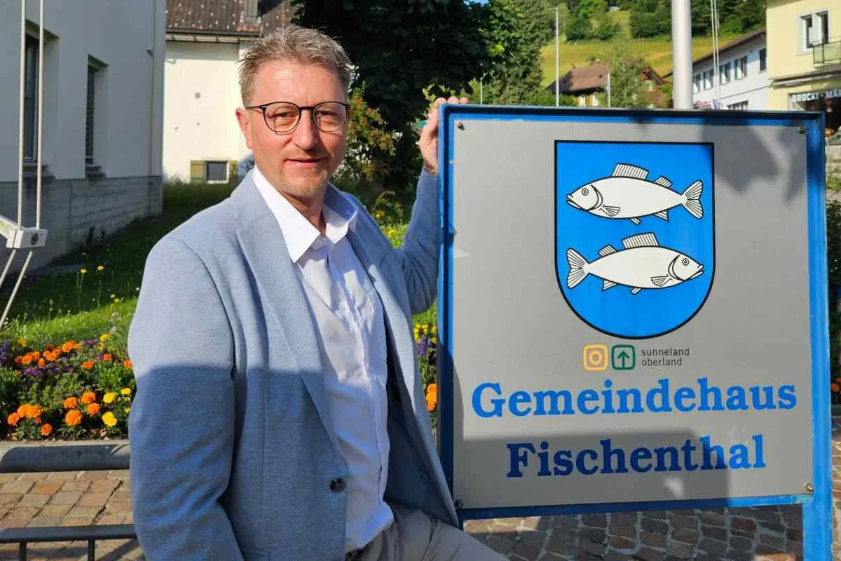 Im Alter von 16 Jahren formte René Schweizer sein erstes Brötchen. Inzwischen ist er Gemeindepräsident und schon bald auch Kantonsrat. Im Alter von 16 Jahren formte René Schweizer sein erstes Brötchen. Inzwischen ist er Gemeindepräsident und schon bald auch Kantonsrat.