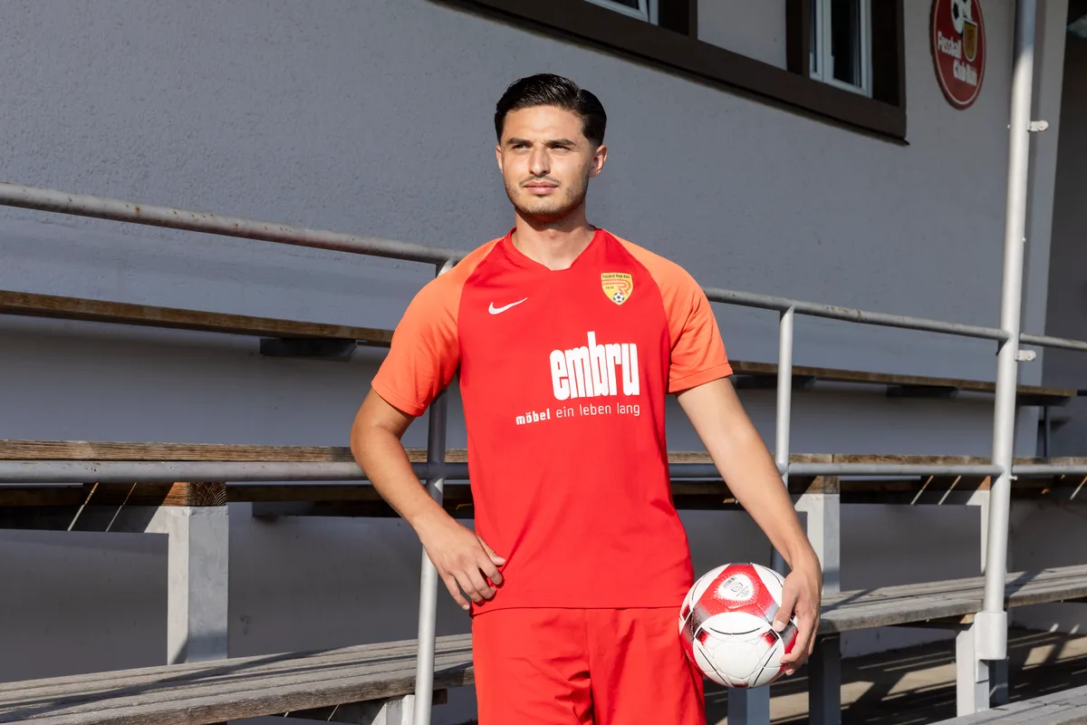 Esmir Rastoder, Fussballer des FC Rüti