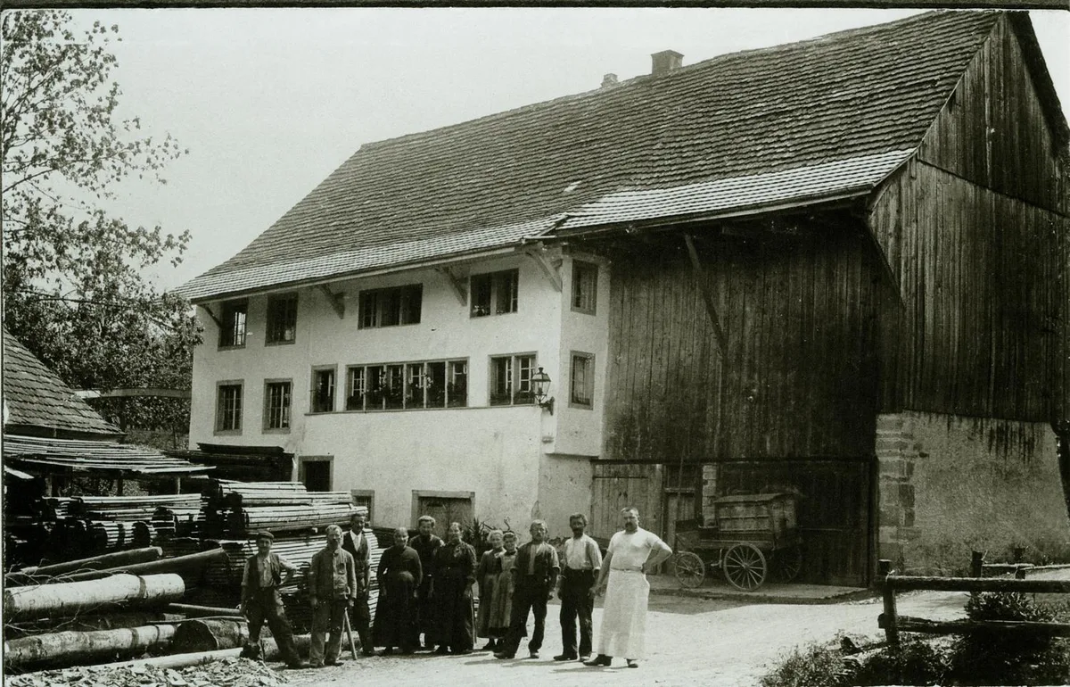 Die Belegschaft von Mühle und Sagi um 1910. Foto
