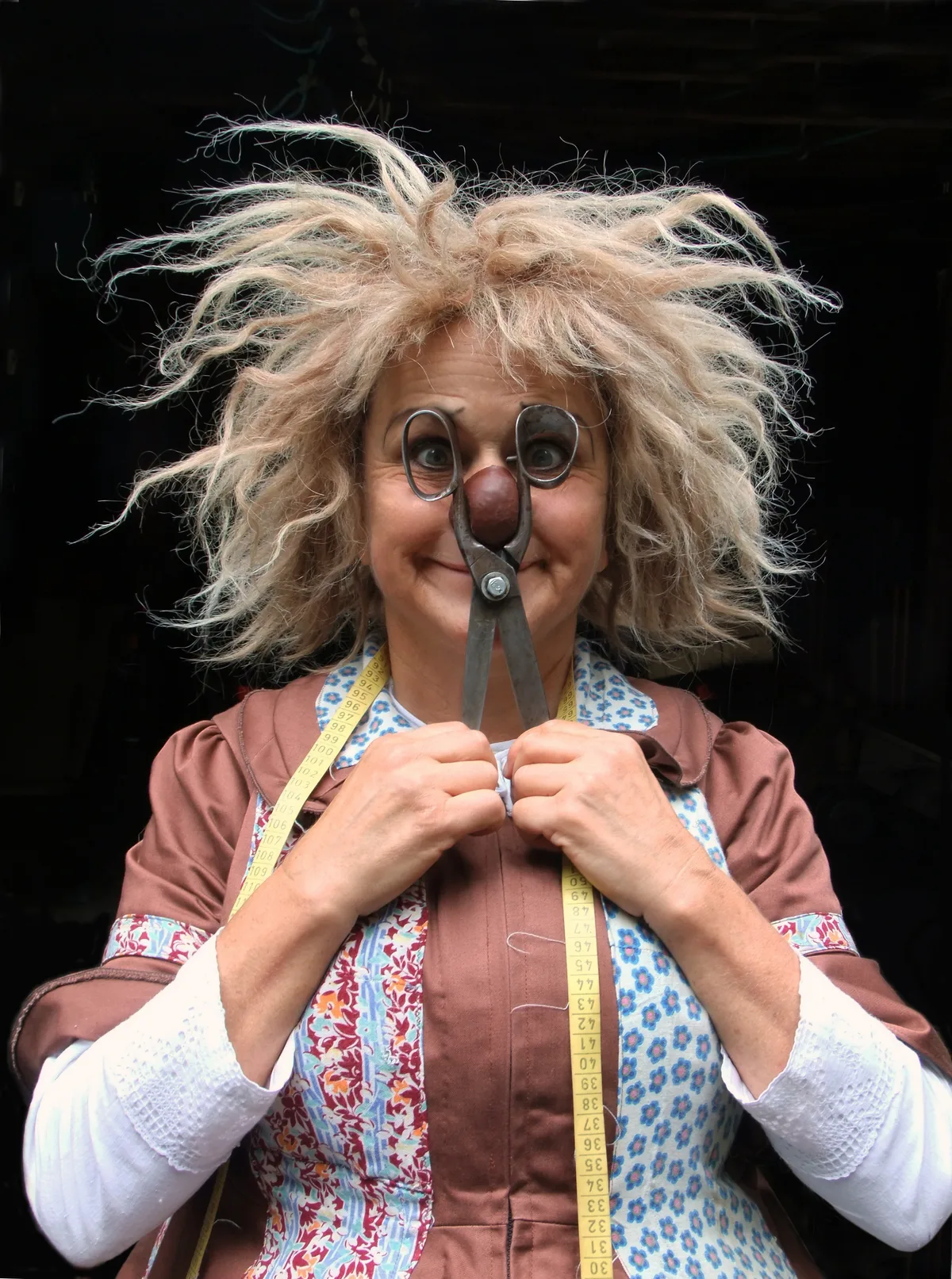 Clown mit wilden Haaren