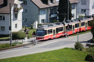 12197998-1 Wieder mehr Passagiere: 5,4 Millionen Fahrgäste zählte die Forchbahn im Jahr 2022.