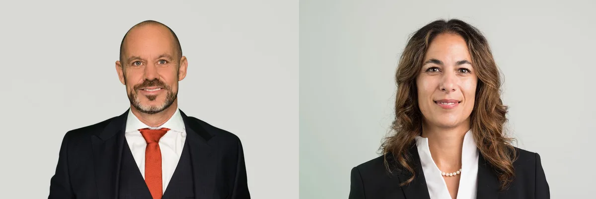 Bildkombo mit den Porträts einer Frau und eines Mannes im Business Look.