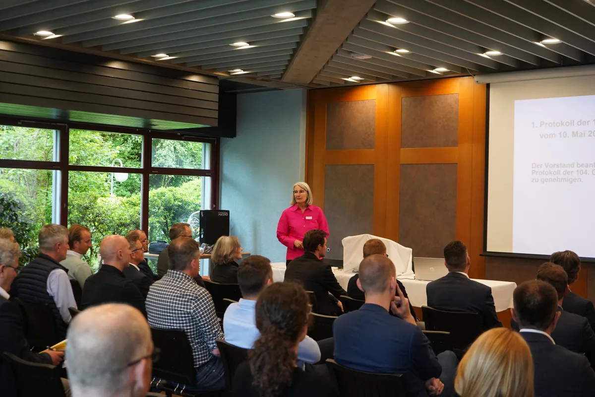 Mehr Gehör in der Politik: AVZO-Präsidentin Annette Lenzlinger erklärte an der Generalversammlung des regionalen Arbeitgeberverbandes ihre Ziele.