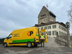 In Wetzikon und Uster liefert die Post ab sofort mit elektrisch angetriebenen Fahrzeugen aus. In Wetzikon und Uster liefert die Post ab sofort mit elektrisch angetriebenen Fahrzeugen aus.