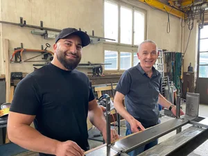 Otto Herter hat einen Nachfolger gefunden: Erbay Altindag arbeitet seit 2019 in der Firma und übernimmt sie. Otto Herter hat einen Nachfolger gefunden: Erbay Altindag arbeitet seit 2019 in der Firma und übernimmt sie.