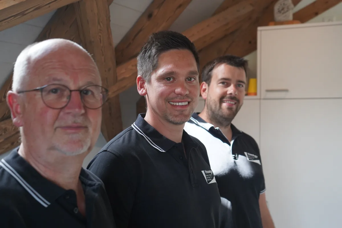 Walter Honegger und seine Nachfolger Dominik und Simon Honegger.