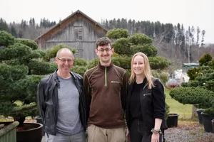 Seit 45 Jahren existiert die Gartenbau-Firma Jäiser + Keller AG in Illnau: Werner, Mike und Kim Keller. Seit 45 Jahren existiert die Gartenbau-Firma Jäiser + Keller AG in Illnau: Werner, Mike und Kim Keller.