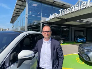 25605520-1 Edi Oroshi ist Verkaufsleiter bei Auto Trachsler in Wetzikon.
